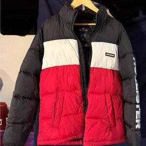 Hollister Men's Red and Navy Blue Puffer Jacket